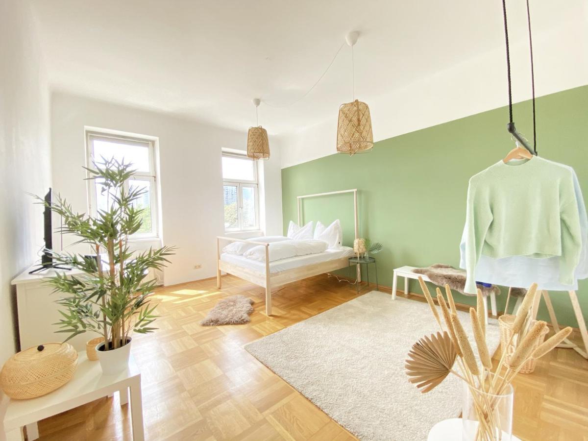 Sunny Apartment Near Belvedere Castle Viena Exterior foto